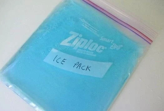 ice pack made from a ziploc bag